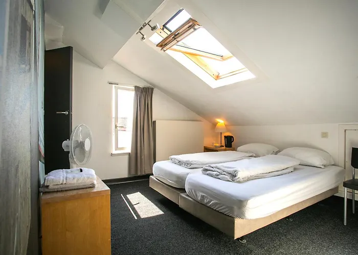 Private Bathroom Twin Room